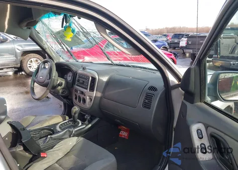 2007 Ford Escape Xlt z USA, uszkodzony, nr VIN 1FMYU93Z97KB18841